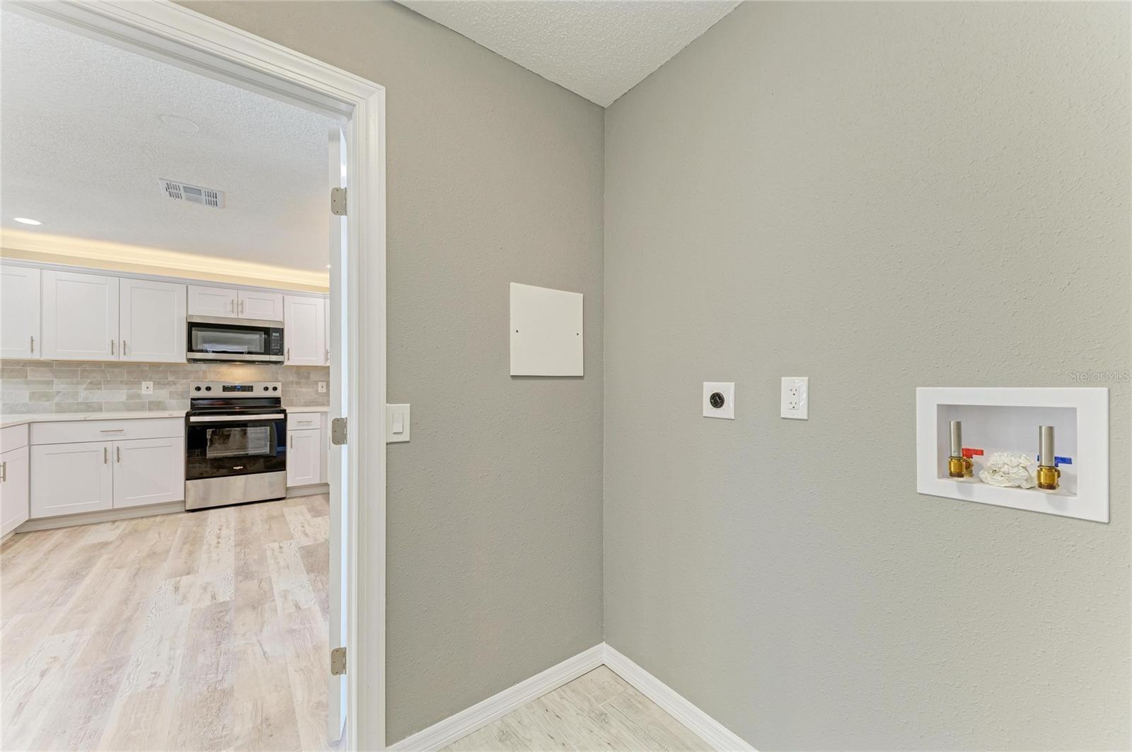 Image 28 of 71 For 1316 Ridgewood Avenue