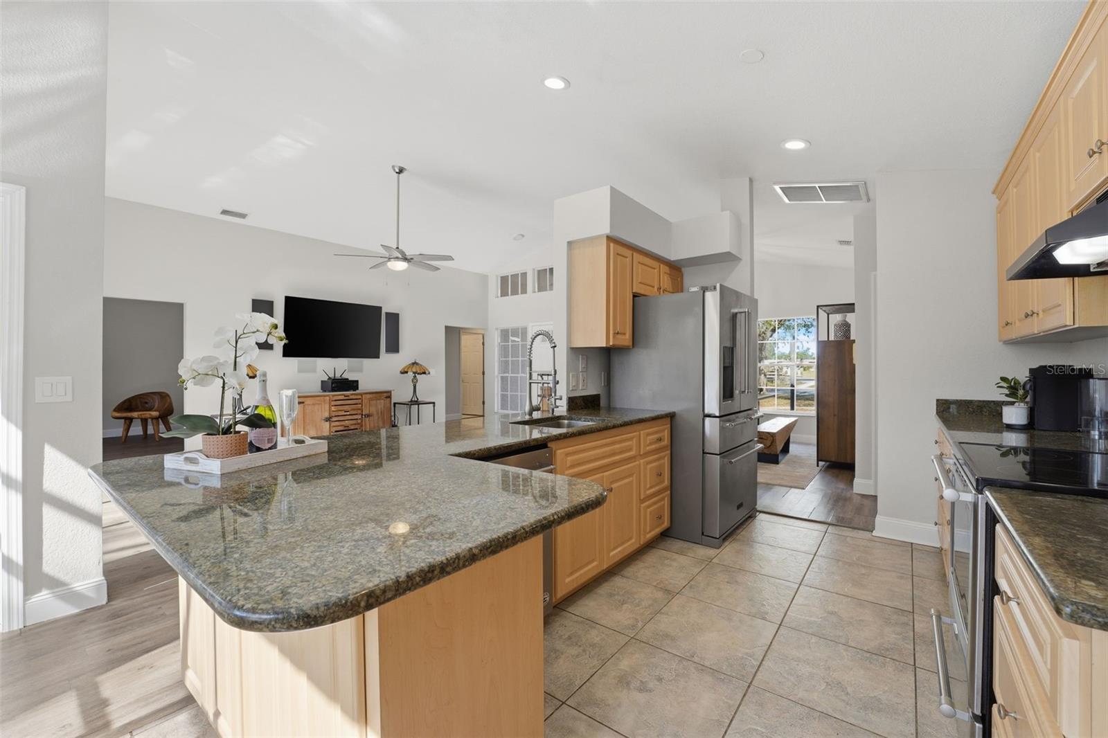 Image 11 of 52 For 7283 Environmental Lab Street