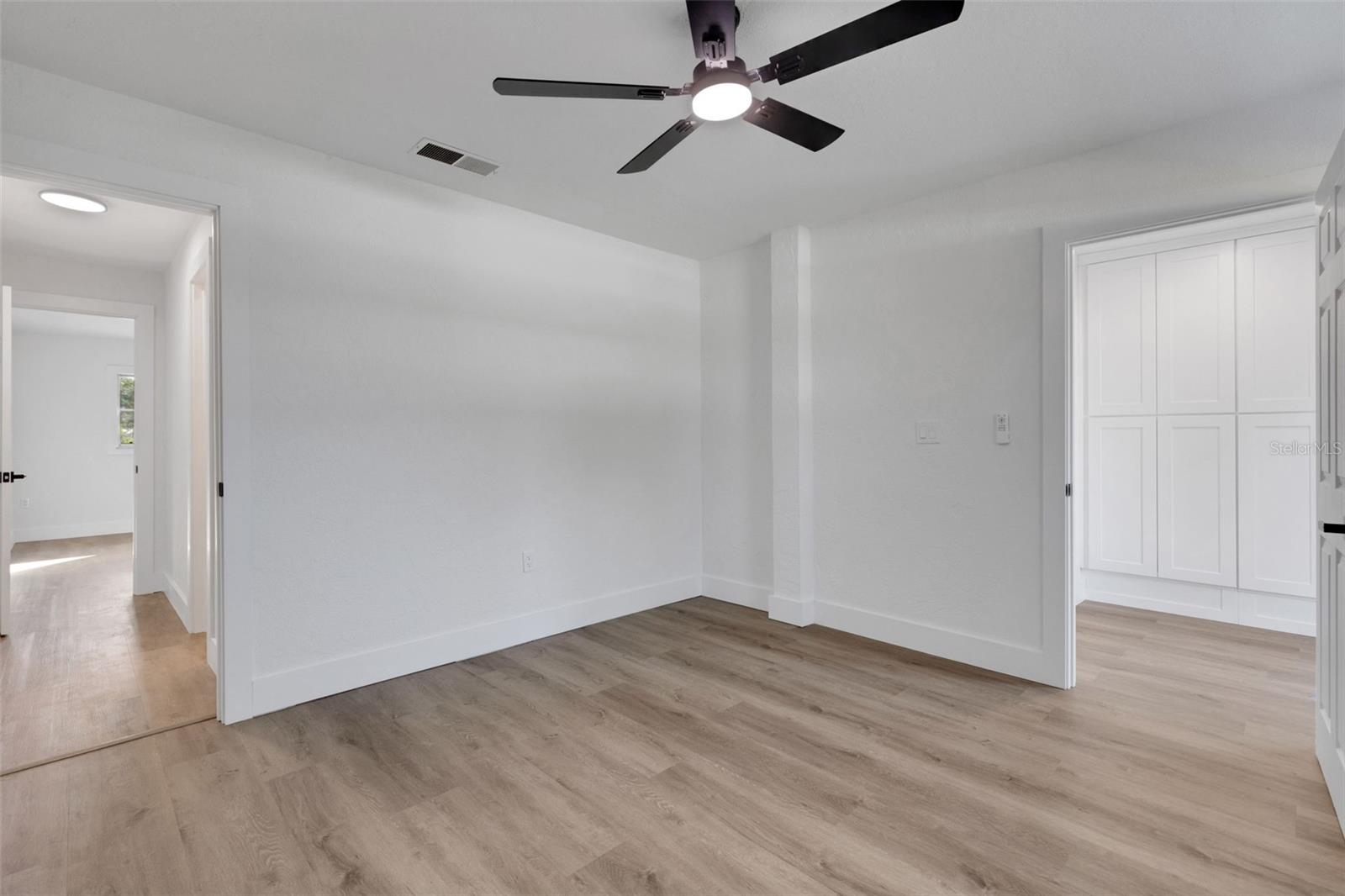 Image 33 of 59 For 1290 Oxford Drive