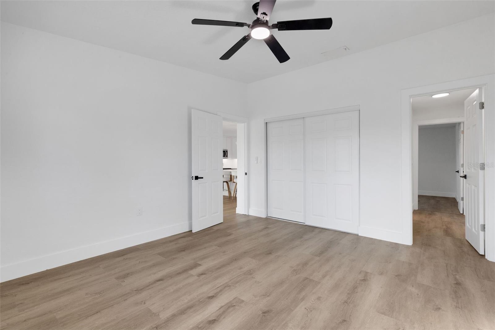 Image 42 of 59 For 1290 Oxford Drive