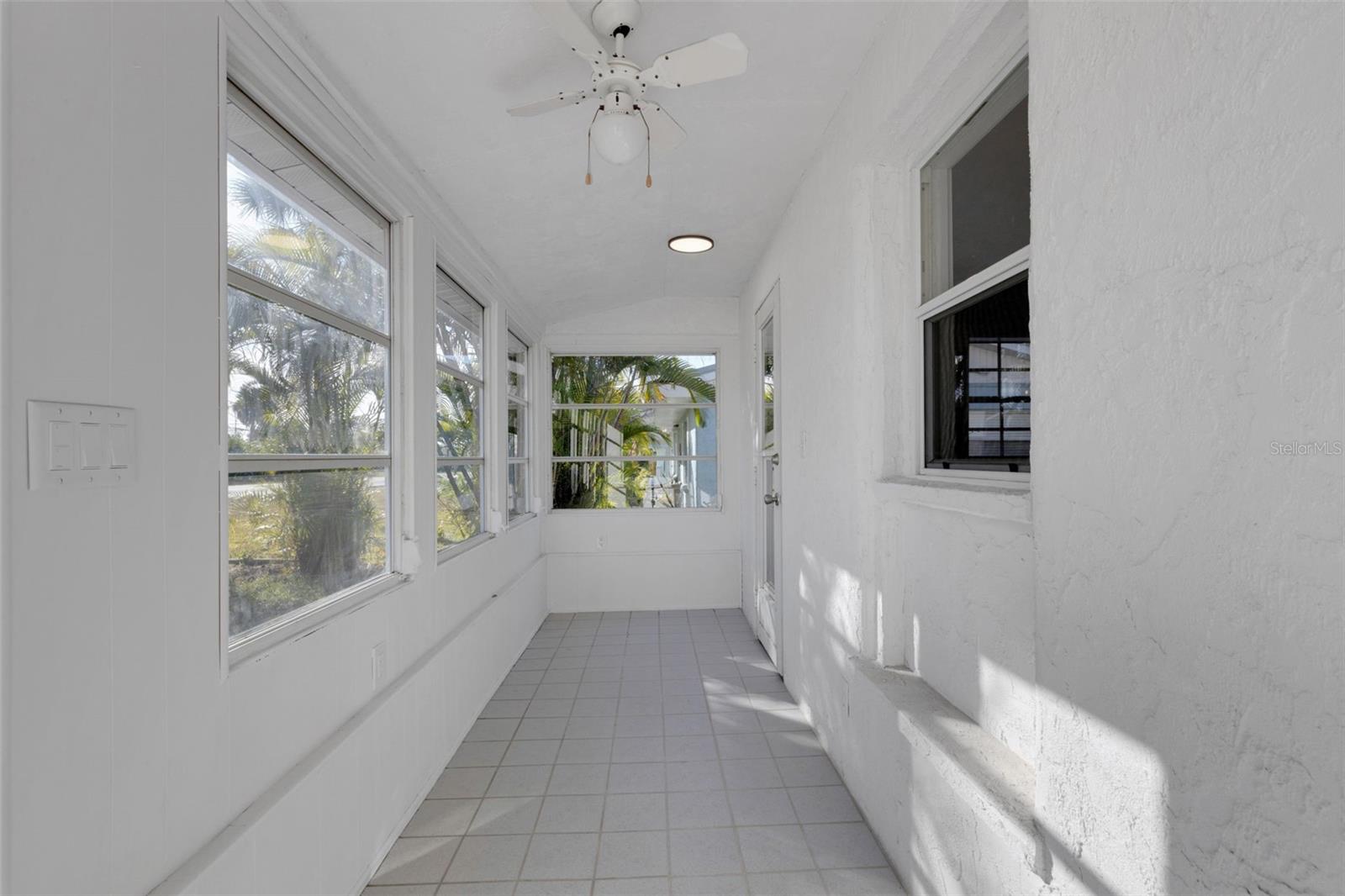 Image 43 of 59 For 1290 Oxford Drive