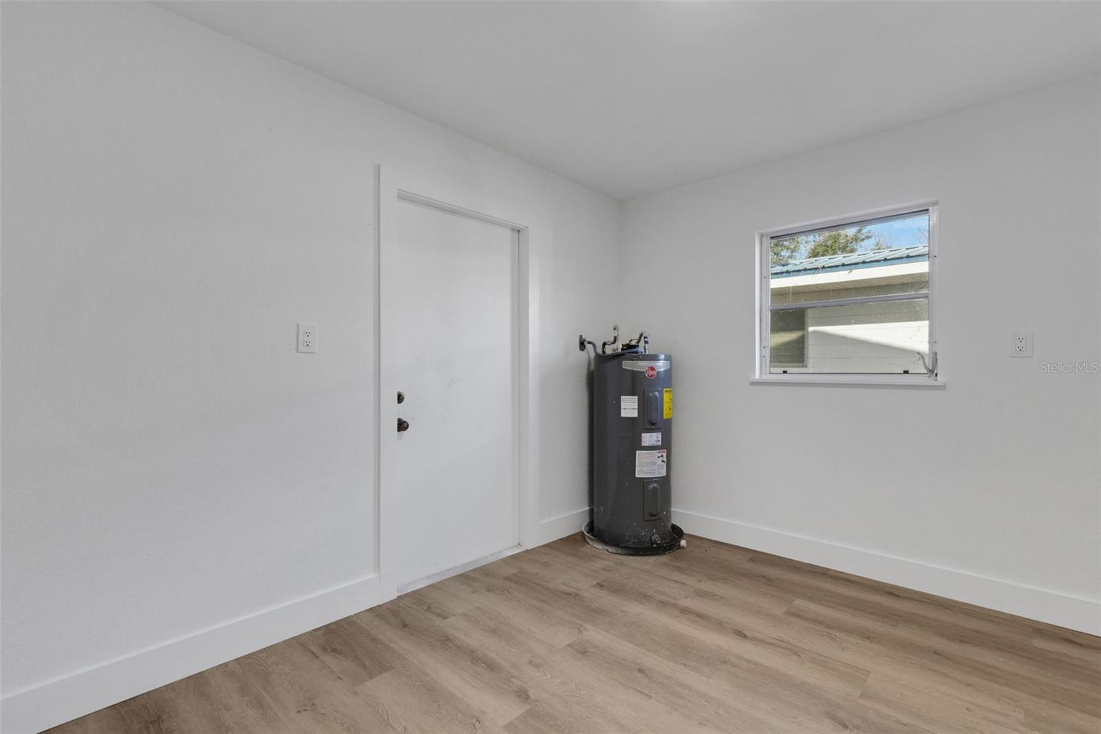 Image 45 of 59 For 1290 Oxford Drive