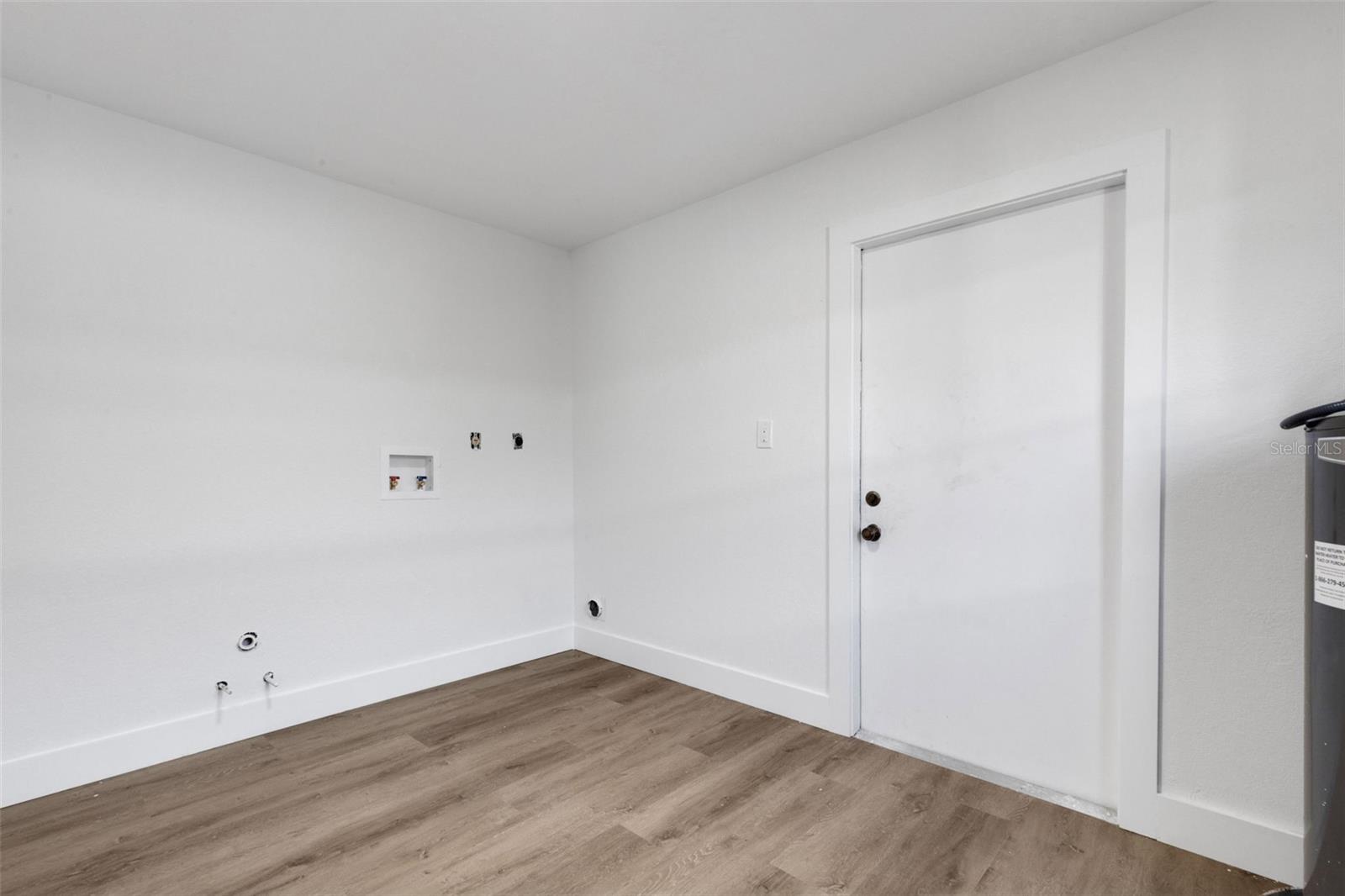 Image 46 of 59 For 1290 Oxford Drive