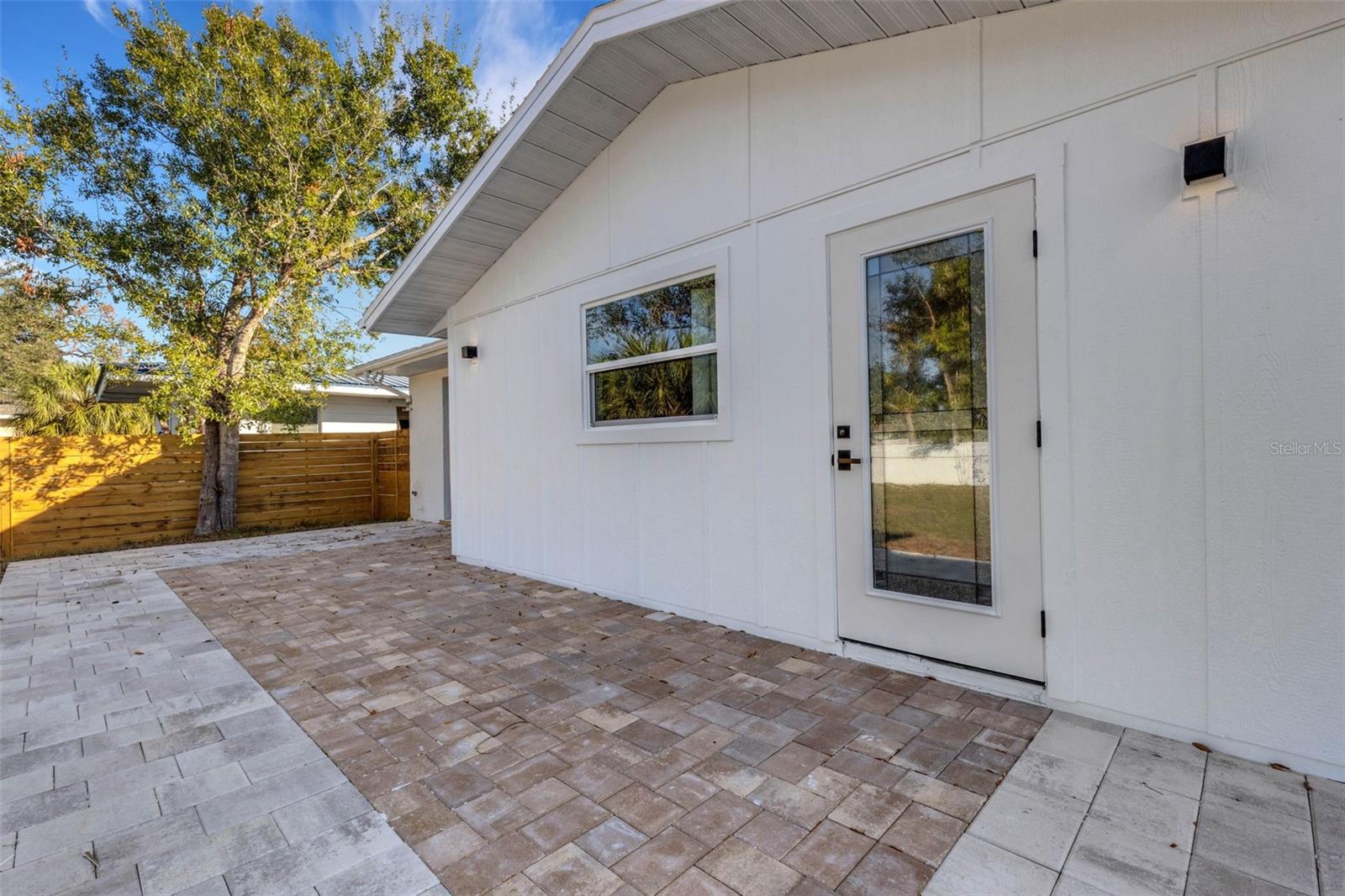 Image 48 of 59 For 1290 Oxford Drive