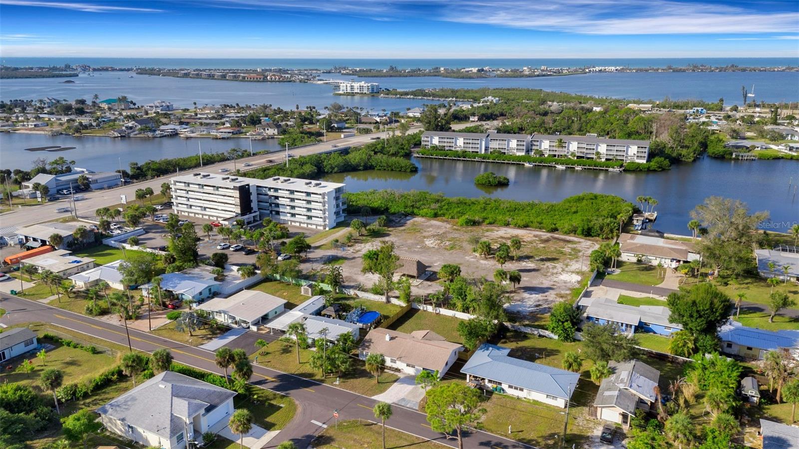 Image 51 of 59 For 1290 Oxford Drive