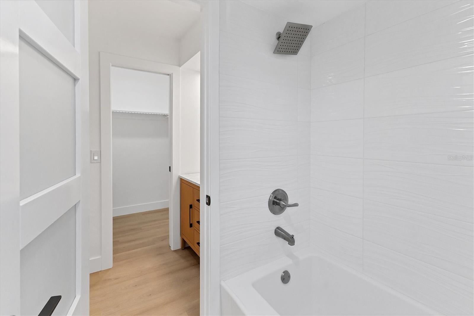 Image 24 of 32 For 218 Alsace Avenue