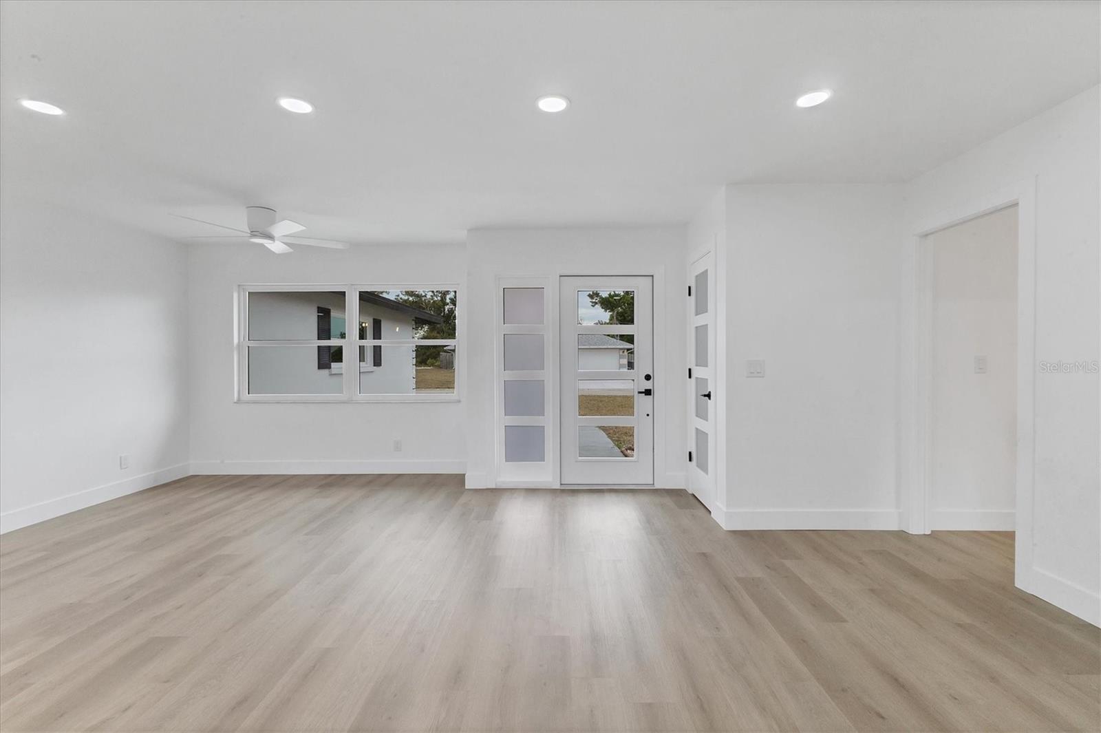 Image 3 of 32 For 218 Alsace Avenue