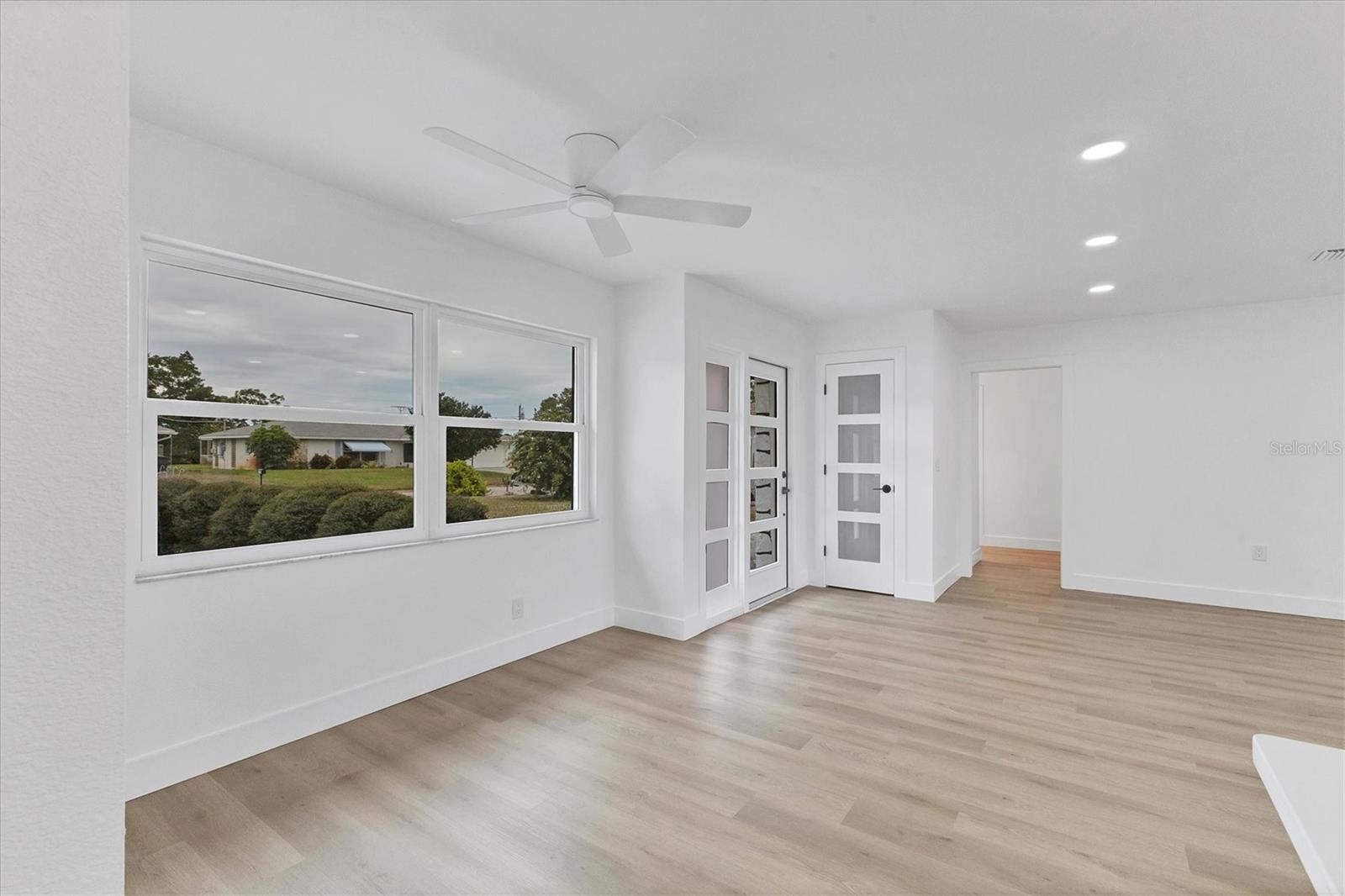 Image 5 of 32 For 218 Alsace Avenue