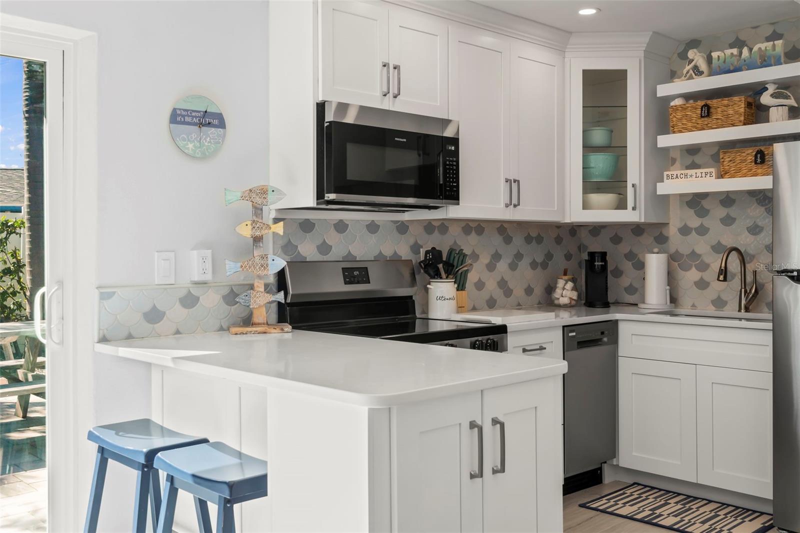 Image 10 of 52 For 1360 Holiday Drive A & B