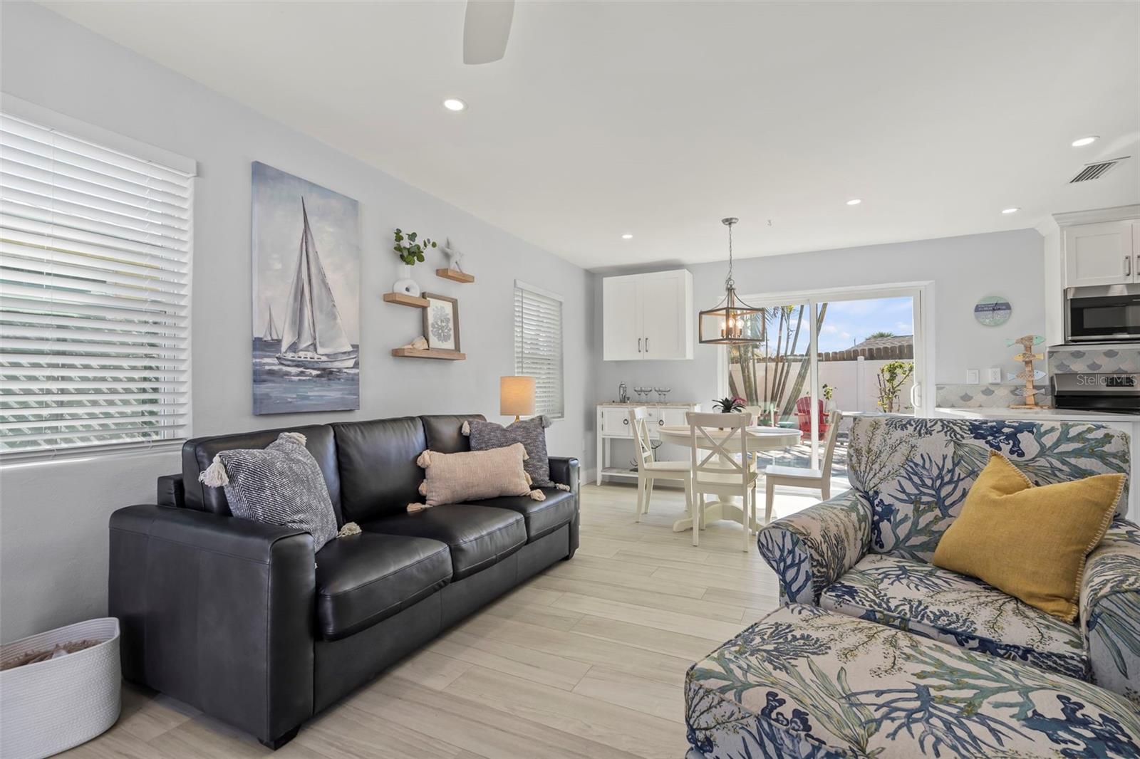 Image 12 of 52 For 1360 Holiday Drive A & B