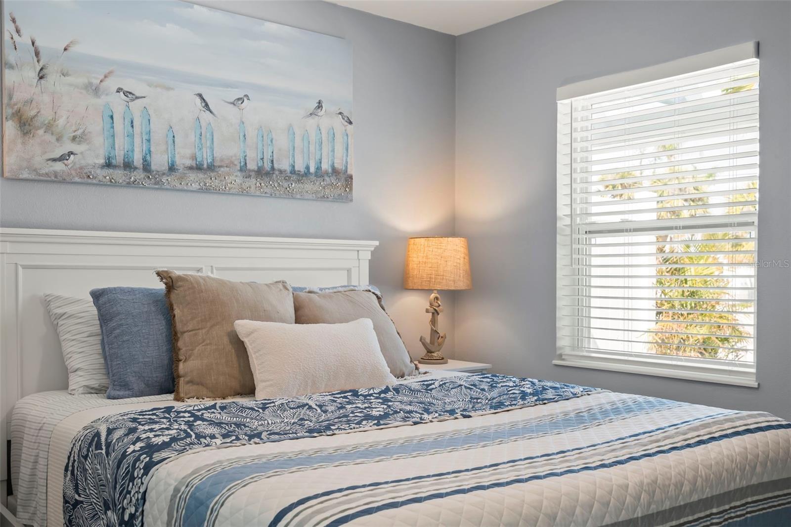 Image 19 of 52 For 1360 Holiday Drive A & B