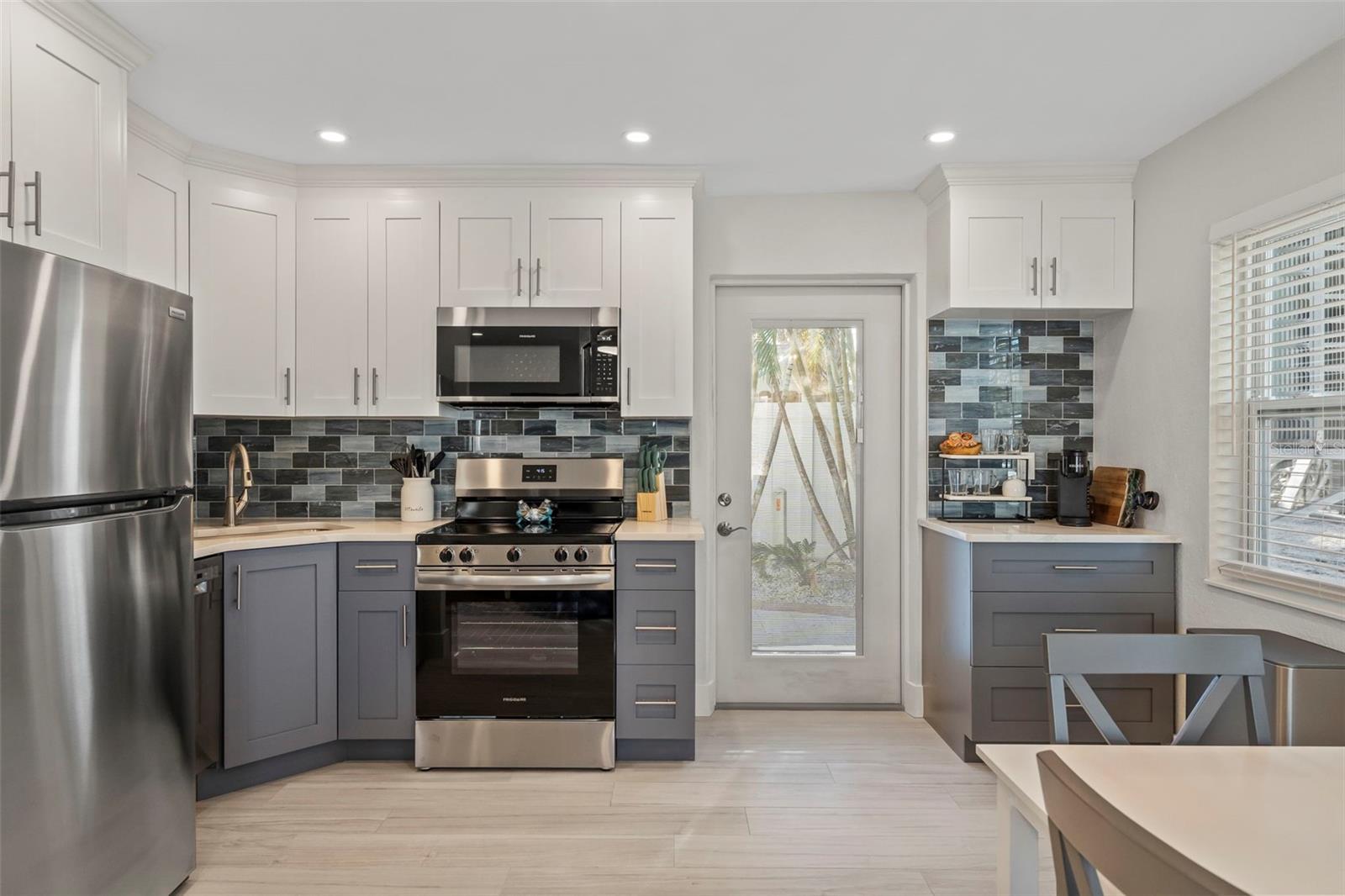 Image 38 of 52 For 1360 Holiday Drive A & B