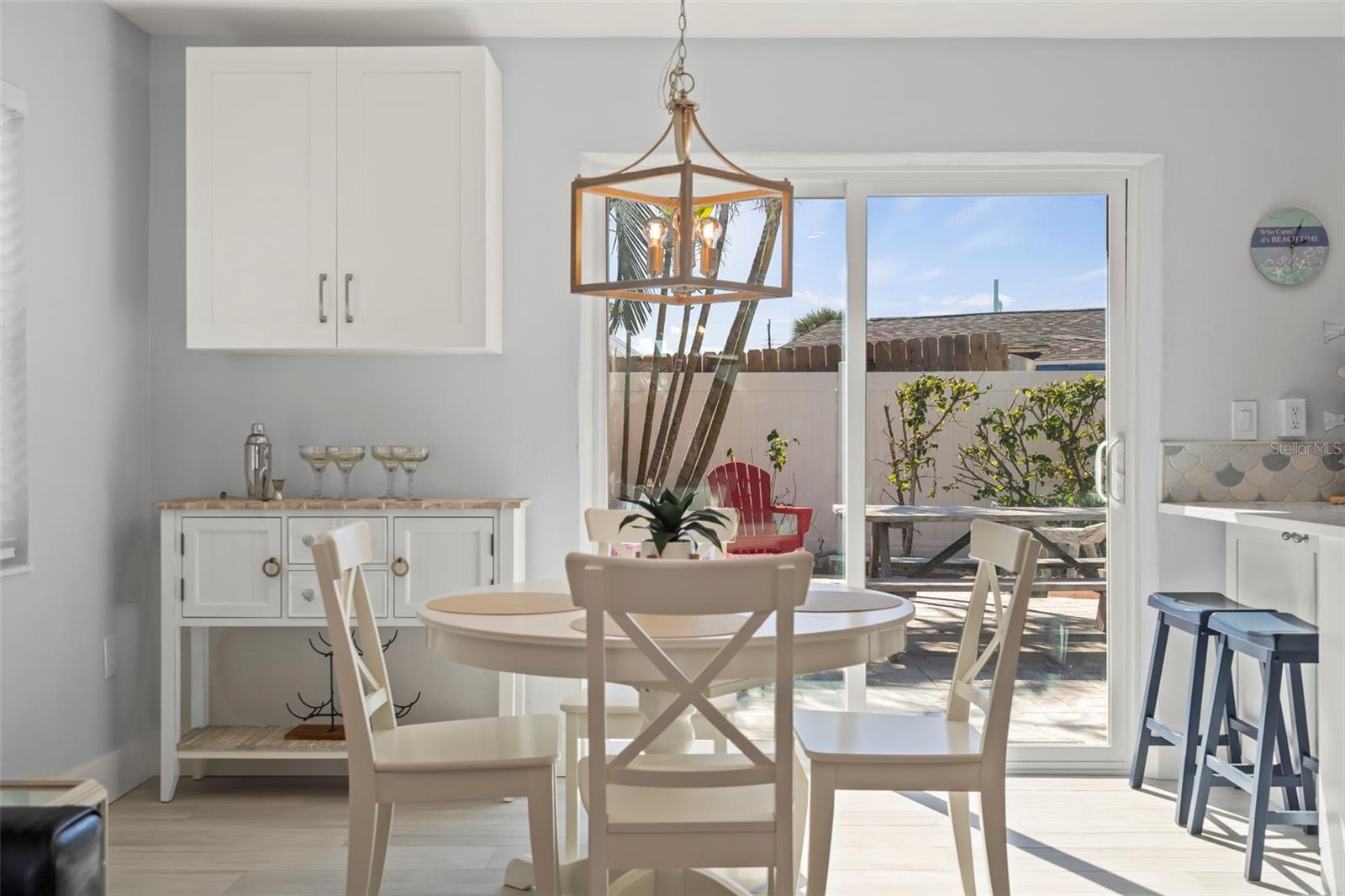 Image 8 of 52 For 1360 Holiday Drive A & B