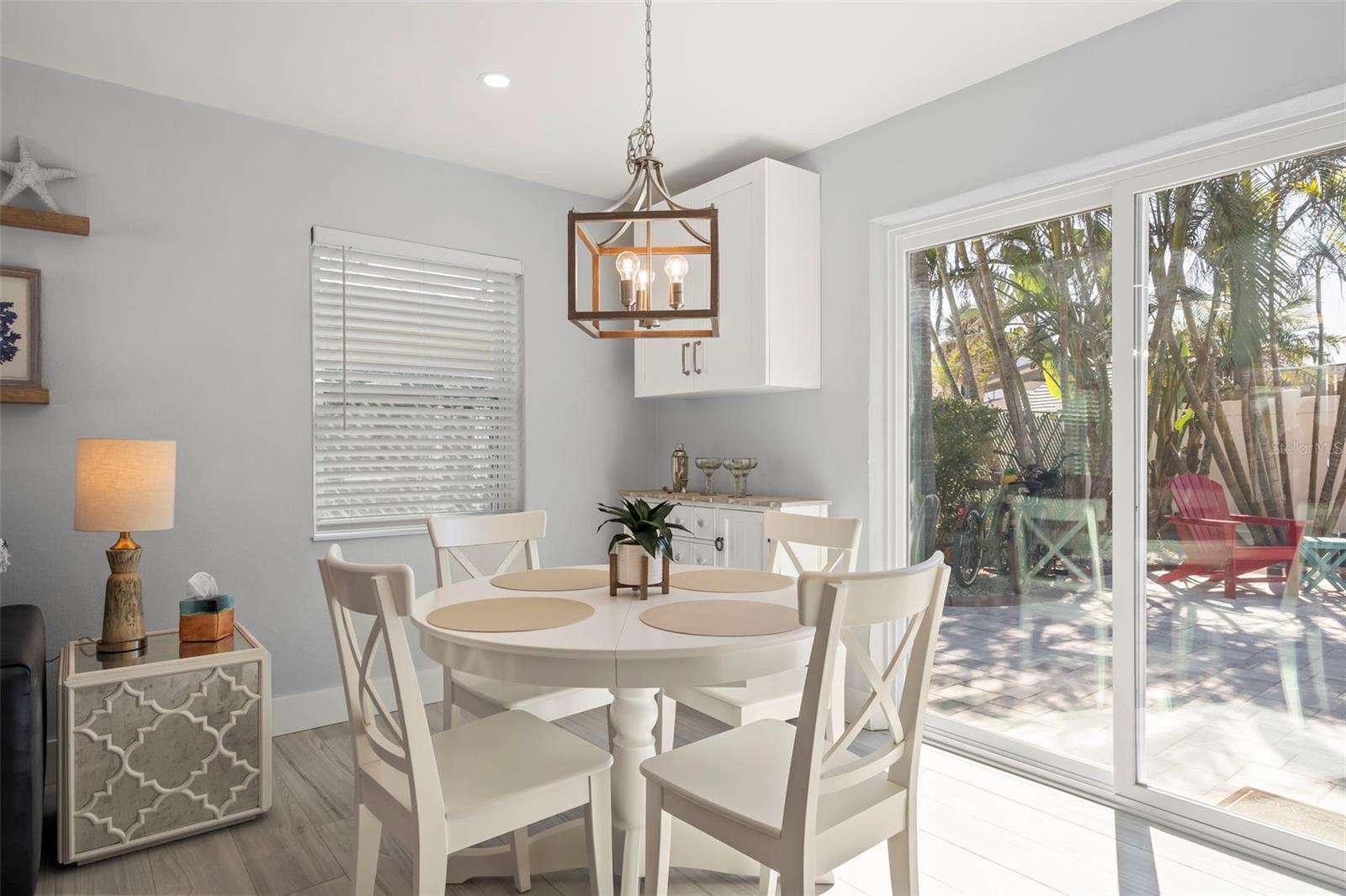 Image 9 of 52 For 1360 Holiday Drive A & B