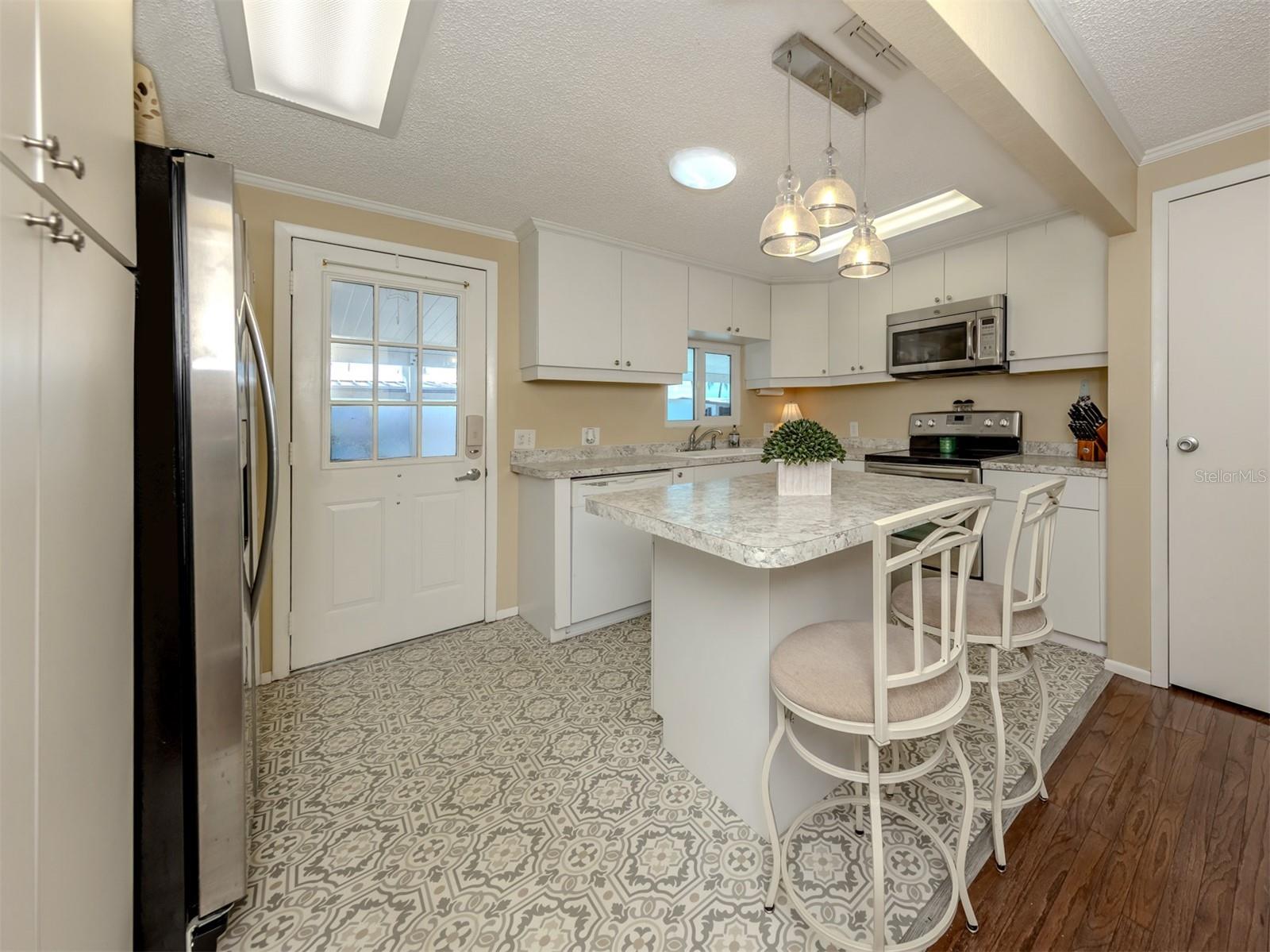 Image 22 of 78 For 1002 Jolanda Circle