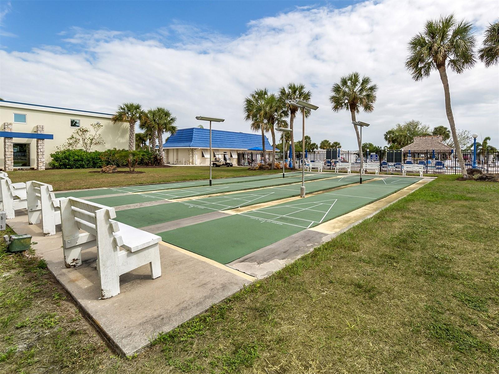 Image 36 of 78 For 1002 Jolanda Circle