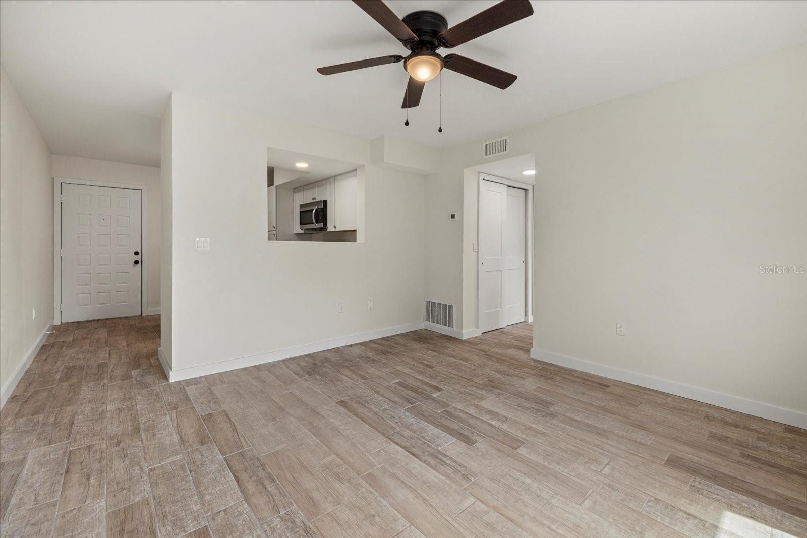 Image 13 of 28 For 1258 Barbara Drive 105