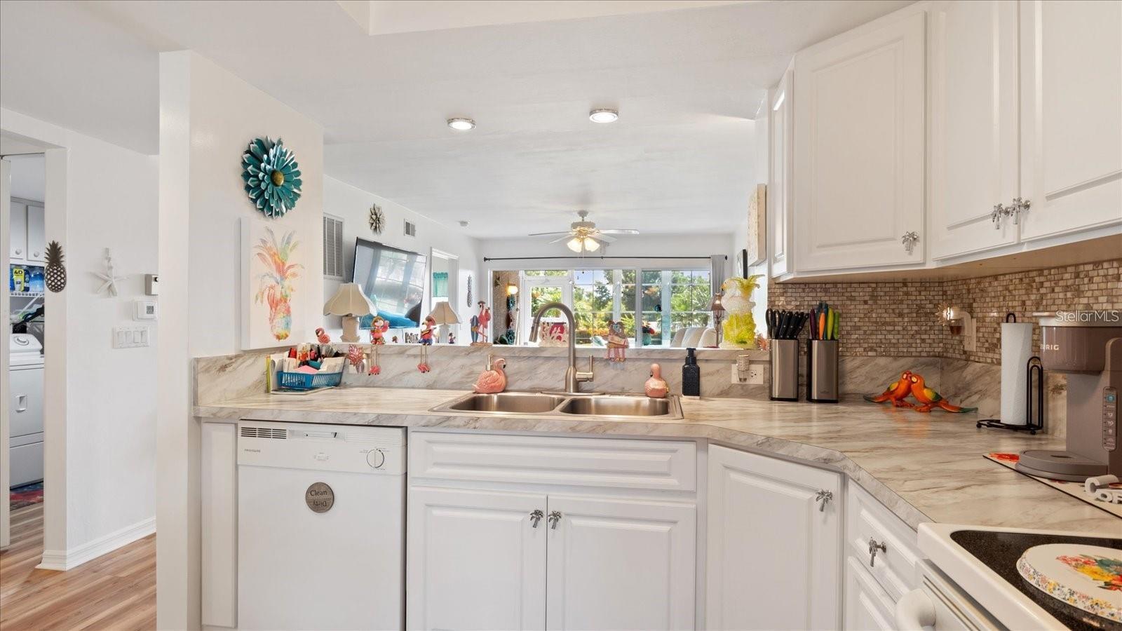 Image 5 of 28 For 11644 Egret Circle 201