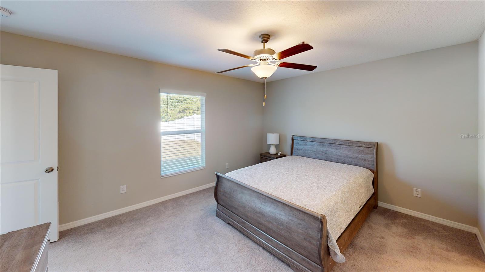 Image 11 of 20 For 421 Royal Empress Drive