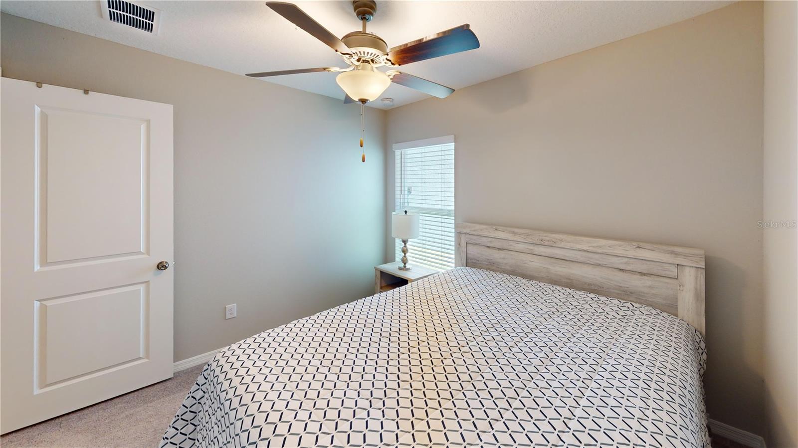 Image 15 of 20 For 421 Royal Empress Drive