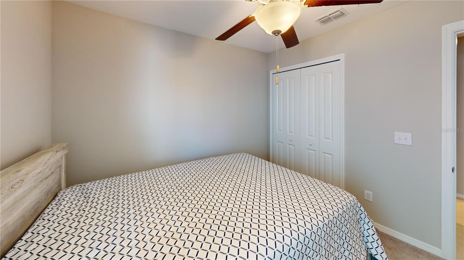 Image 16 of 20 For 421 Royal Empress Drive