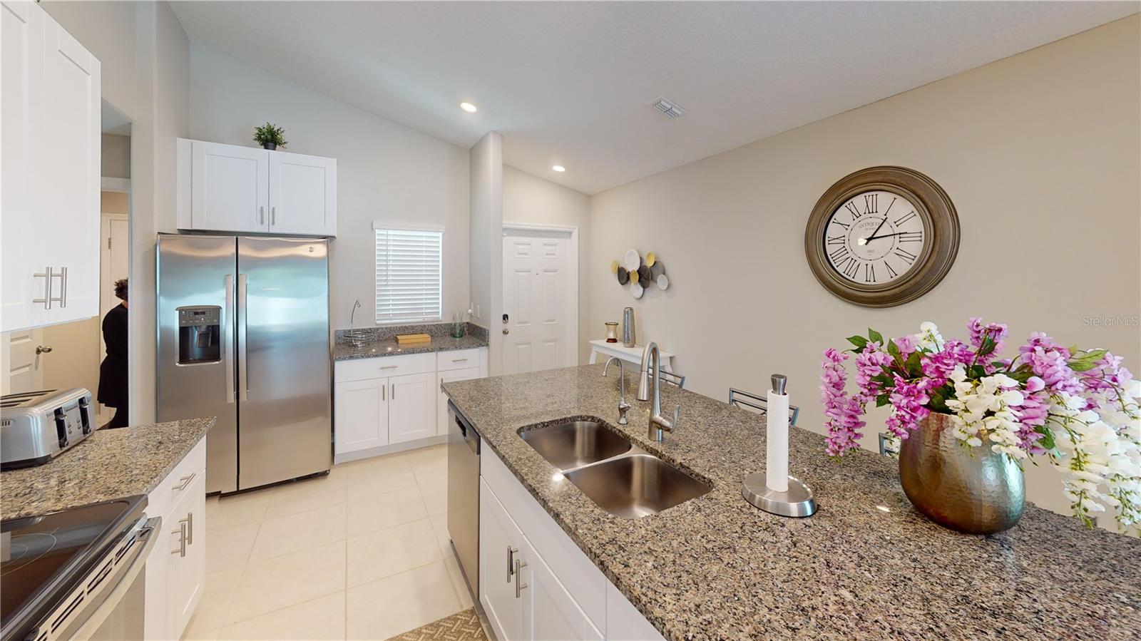 Image 4 of 20 For 421 Royal Empress Drive