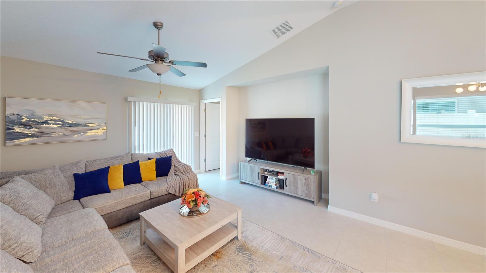 Image 9 of 20 For 421 Royal Empress Drive