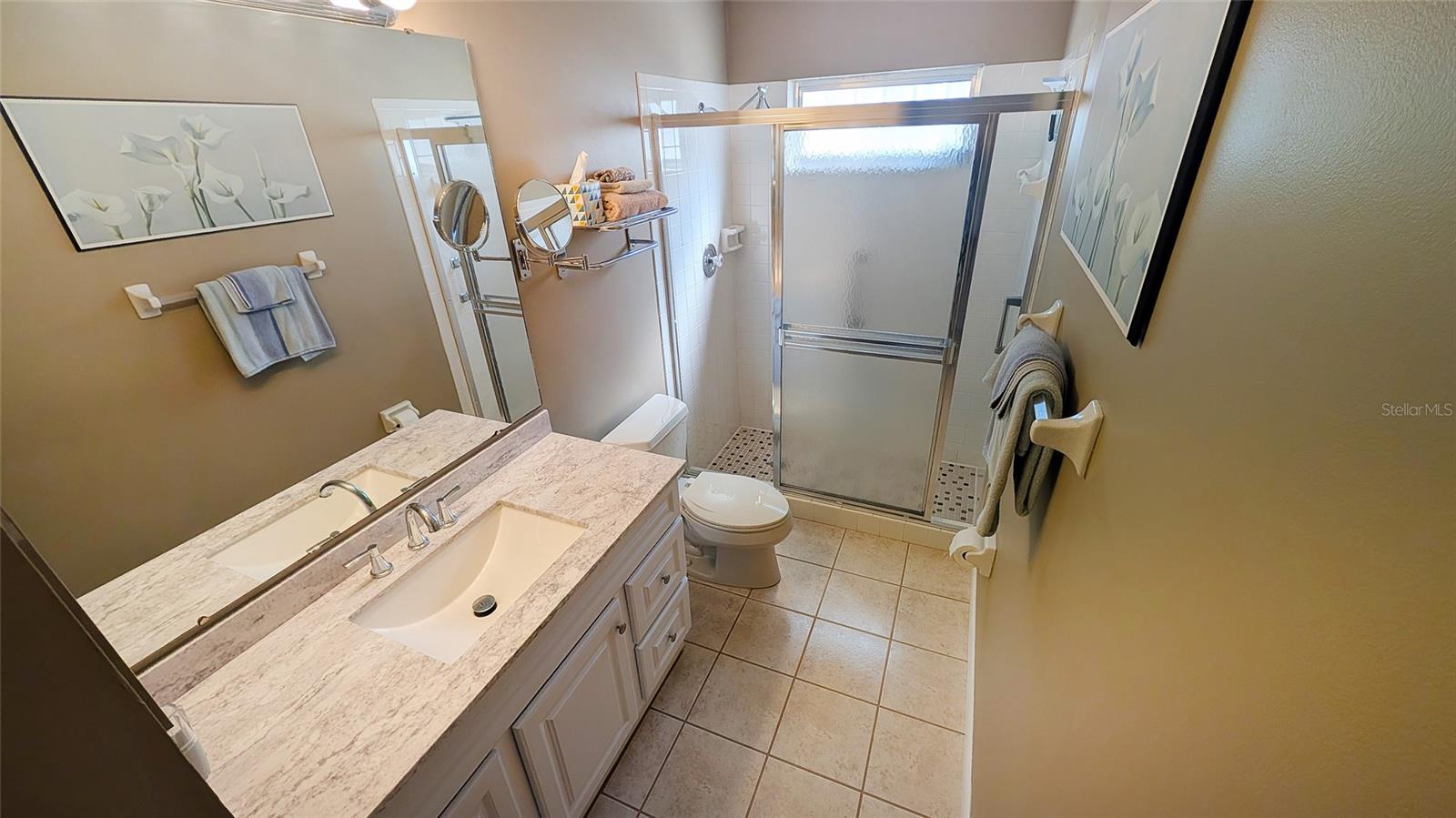 Image 17 of 32 For 676 Linden Drive