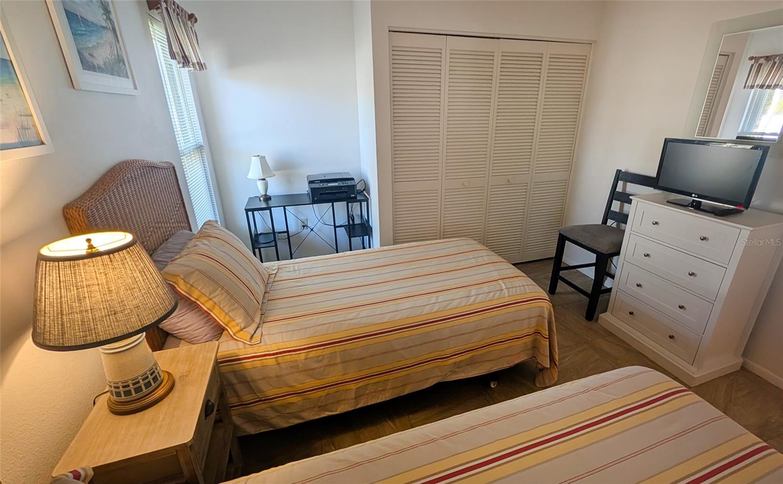 Image 20 of 32 For 676 Linden Drive