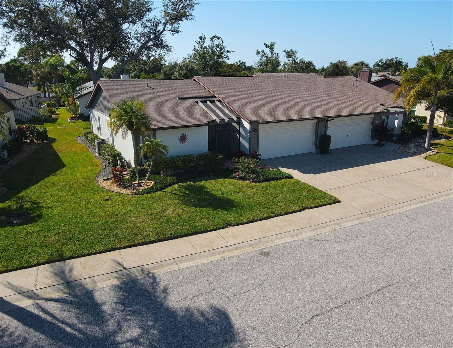 Image 25 of 32 For 676 Linden Drive