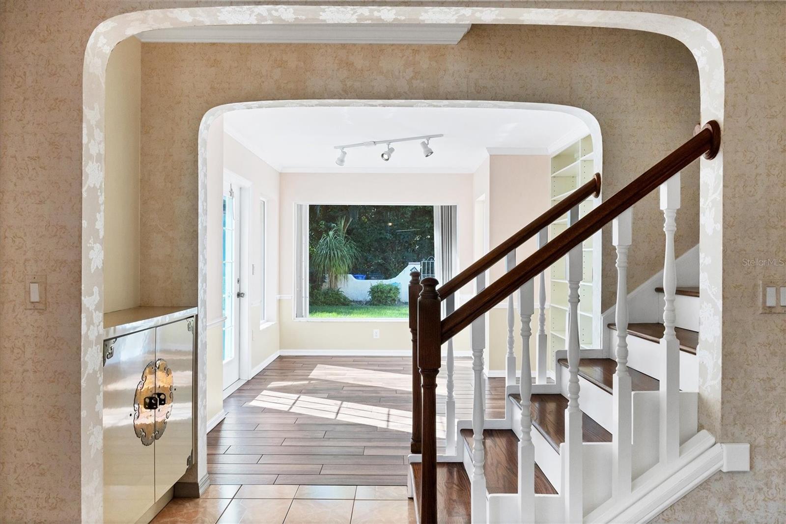 Image 10 of 85 For 500 Venezia Parkway