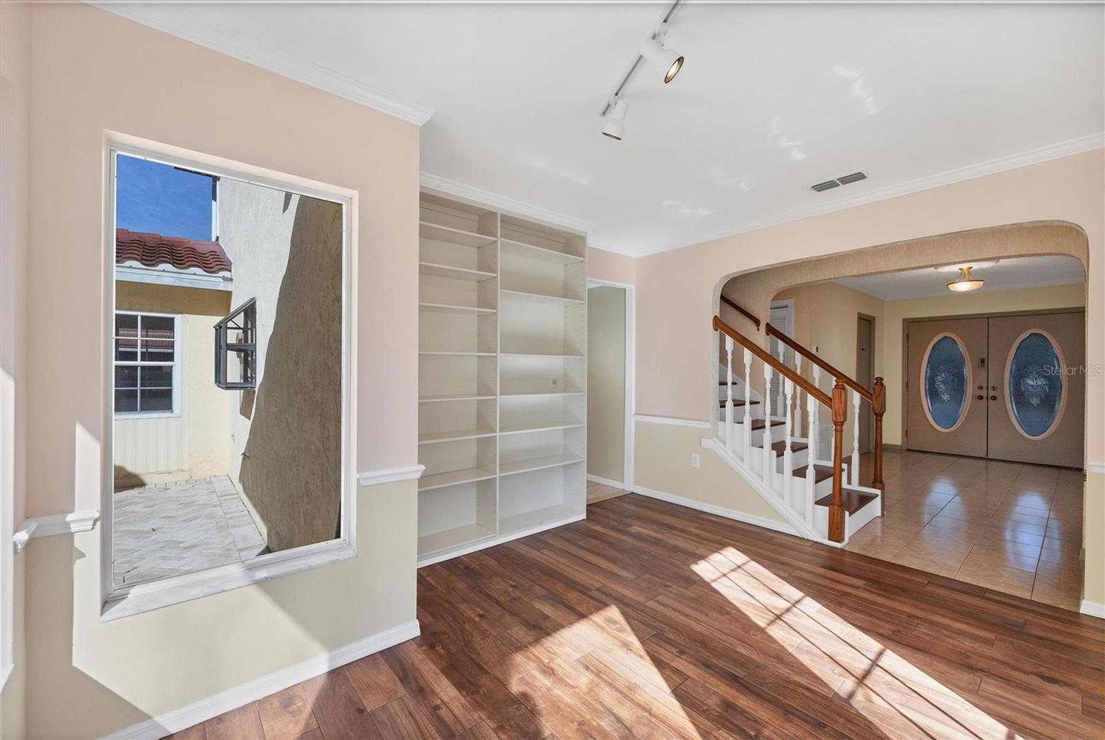 Image 14 of 85 For 500 Venezia Parkway