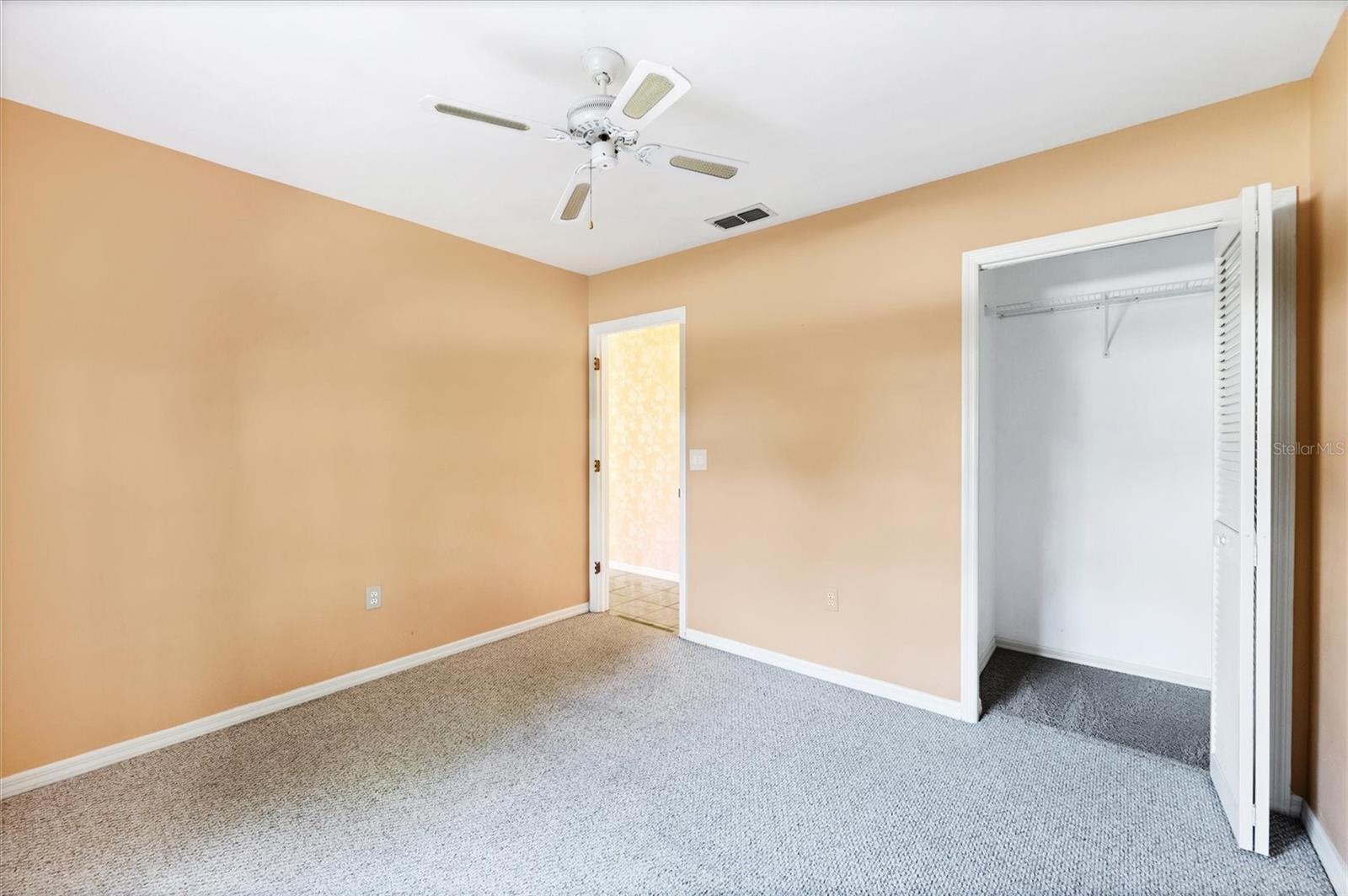 Image 32 of 85 For 500 Venezia Parkway