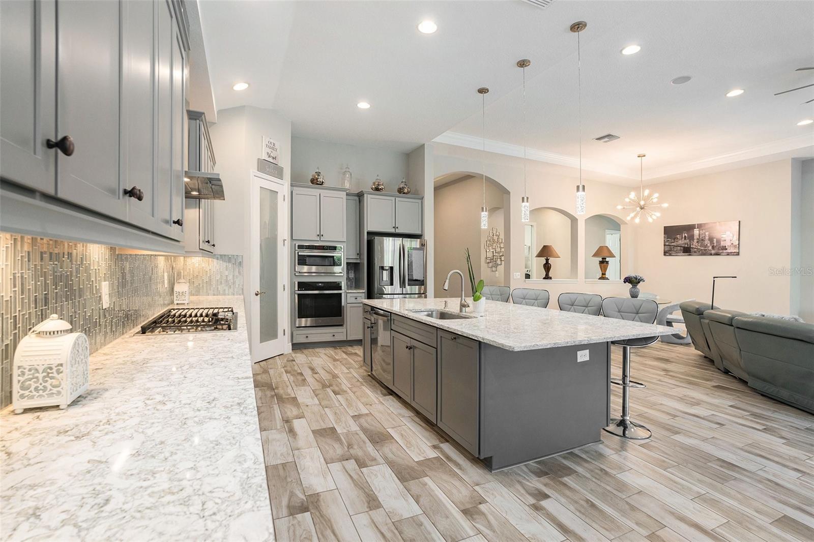 Listing photo id 13 for 21698 Amelia Rose Way