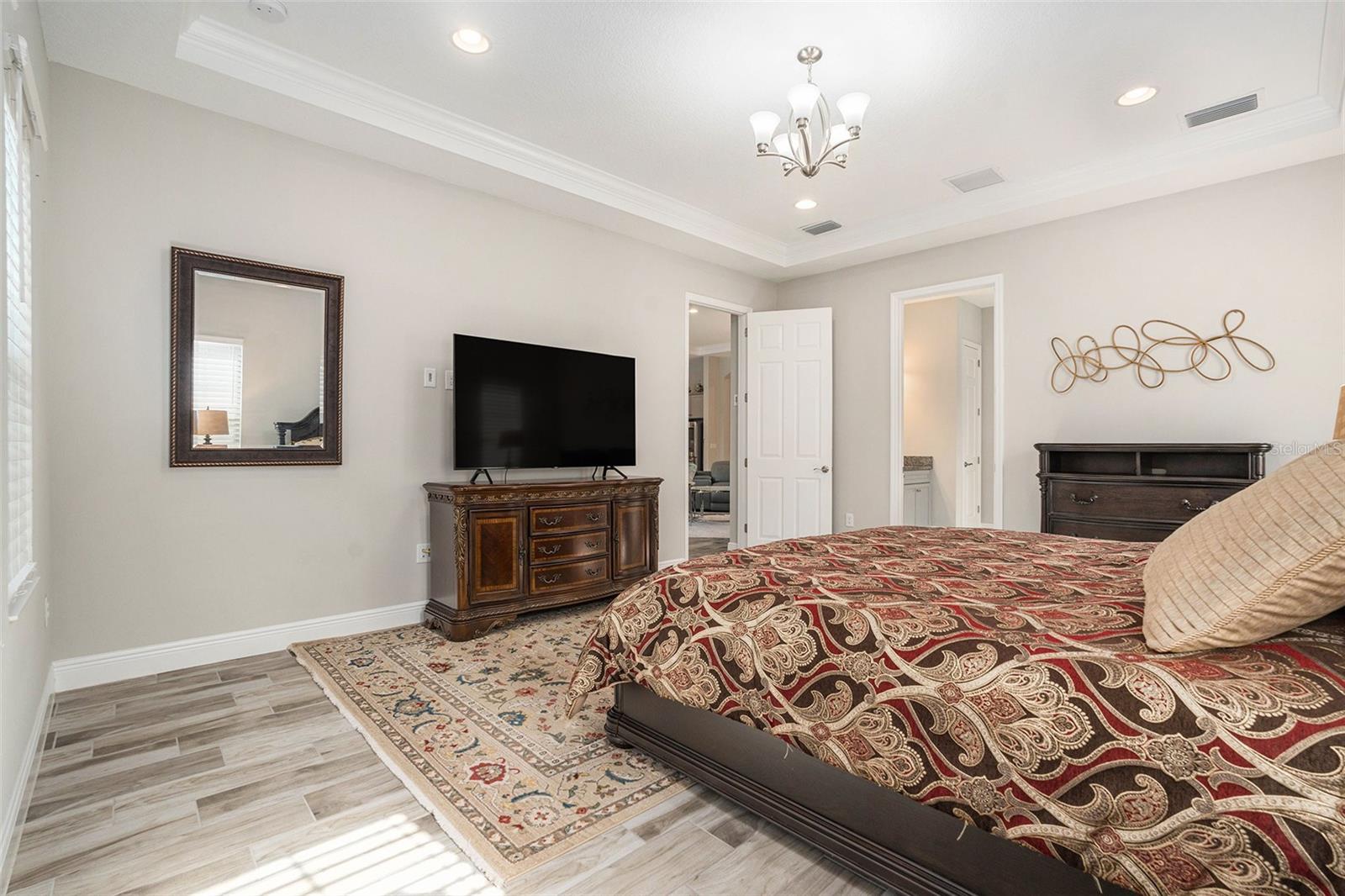 Listing photo id 17 for 21698 Amelia Rose Way