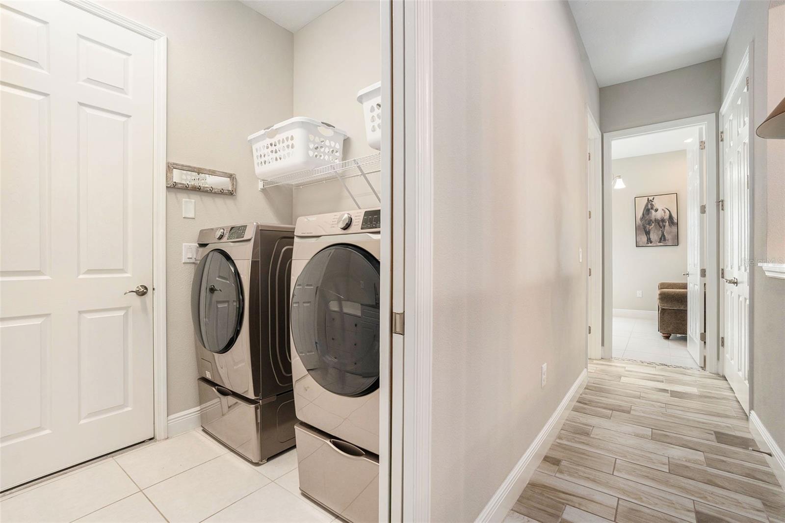 Listing photo id 21 for 21698 Amelia Rose Way