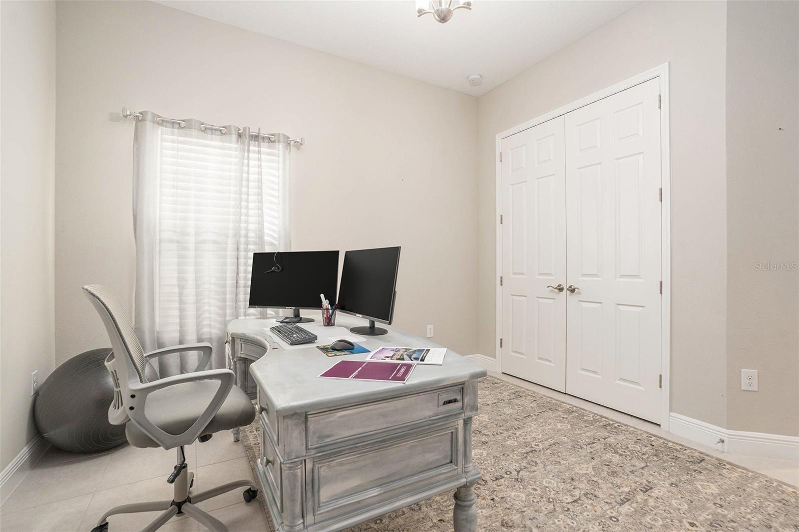 Listing photo id 29 for 21698 Amelia Rose Way