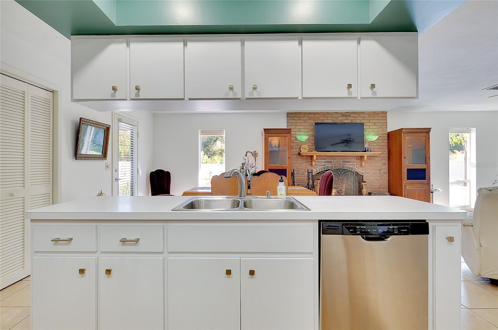 Image 16 of 45 For 2021 Allen Street