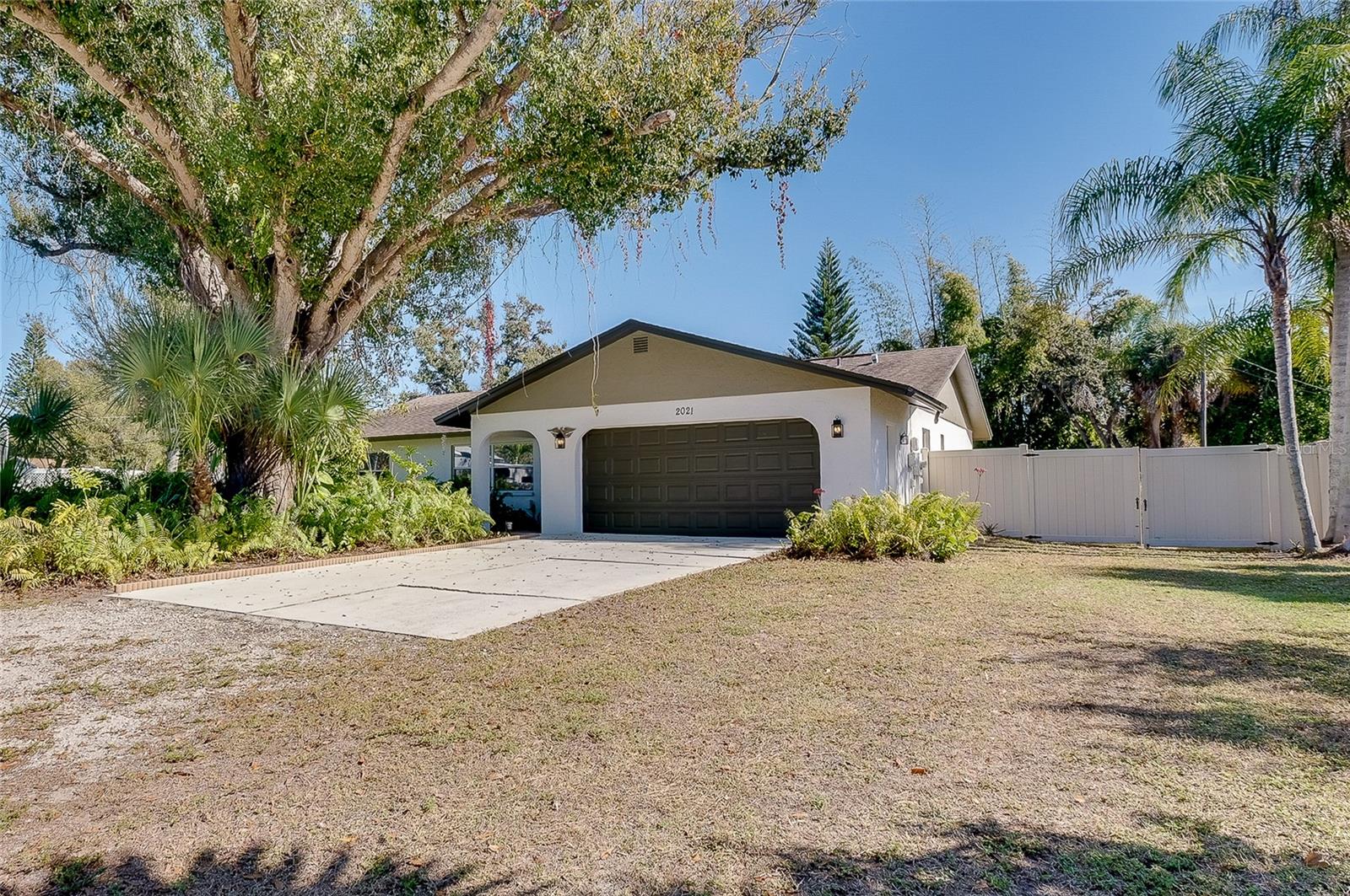 Image 2 of 45 For 2021 Allen Street