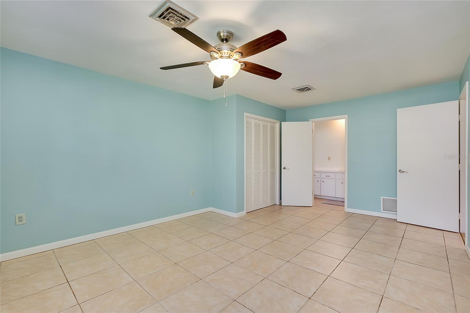 Image 32 of 45 For 2021 Allen Street