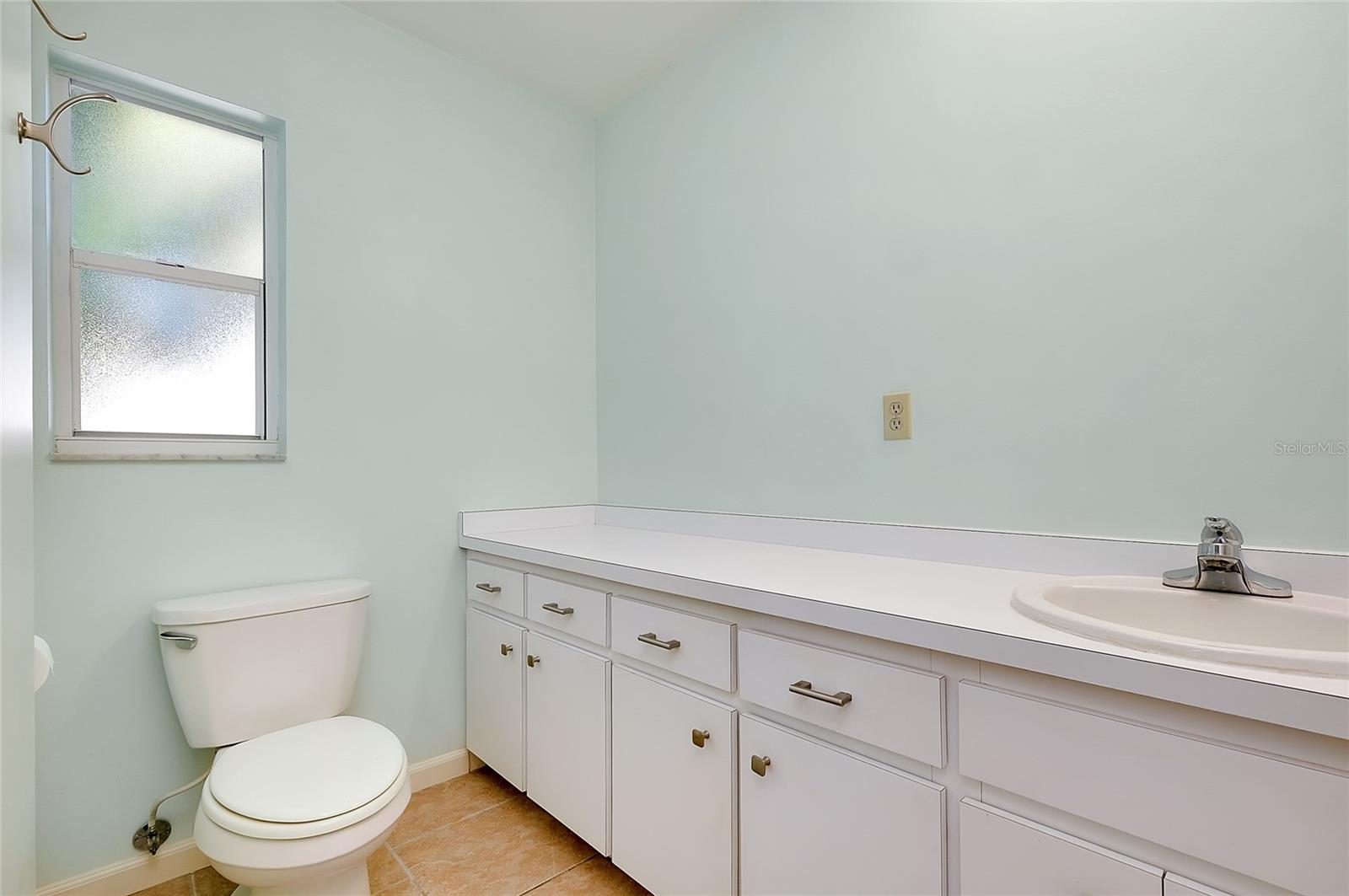 Image 33 of 45 For 2021 Allen Street