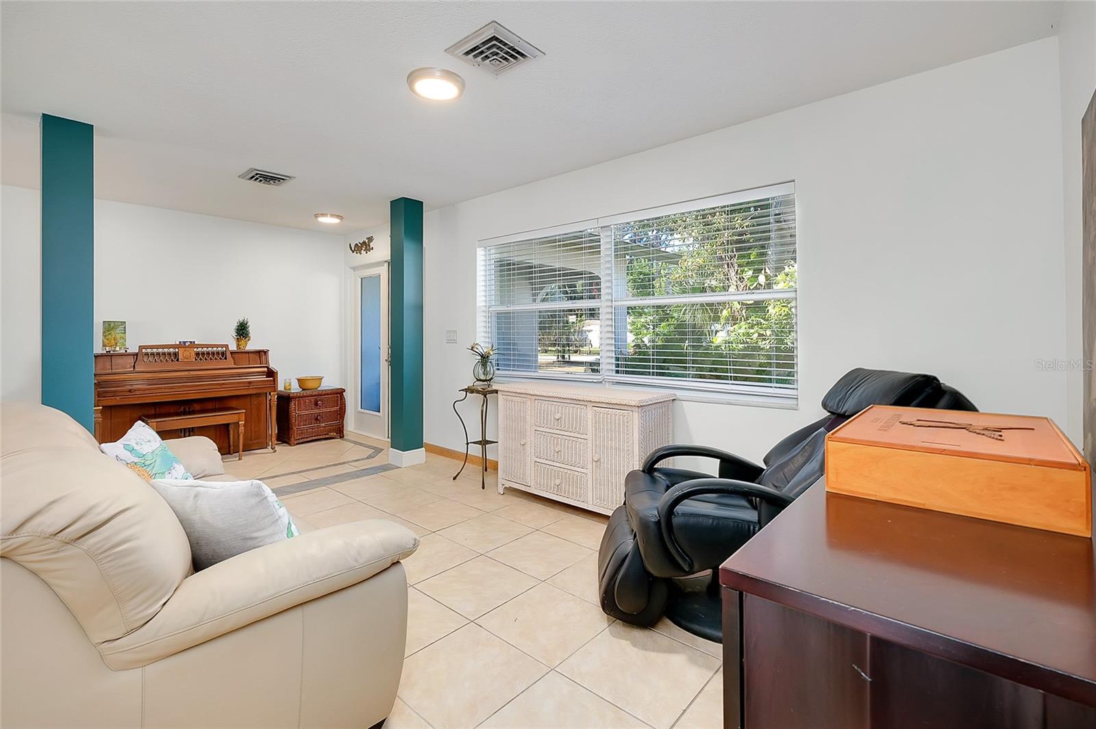 Image 7 of 45 For 2021 Allen Street