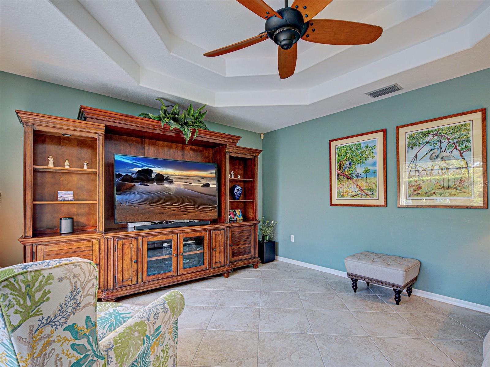 Image 16 of 44 For 181 King Palm Court