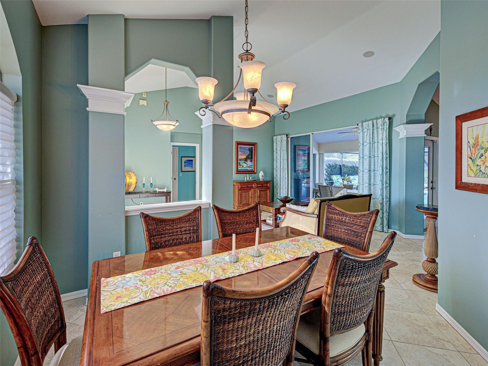 Image 8 of 44 For 181 King Palm Court