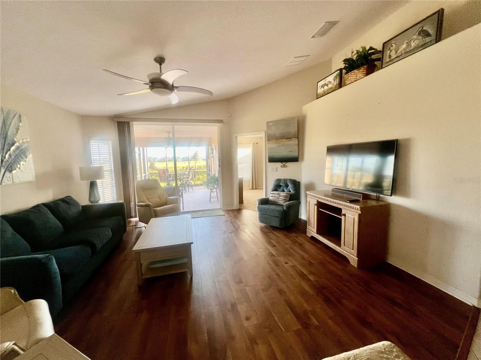 Image 14 of 36 For 3638 Lakewood Boulevard