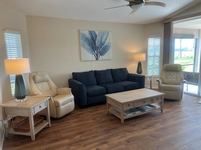 Image 4 of 36 For 3638 Lakewood Boulevard