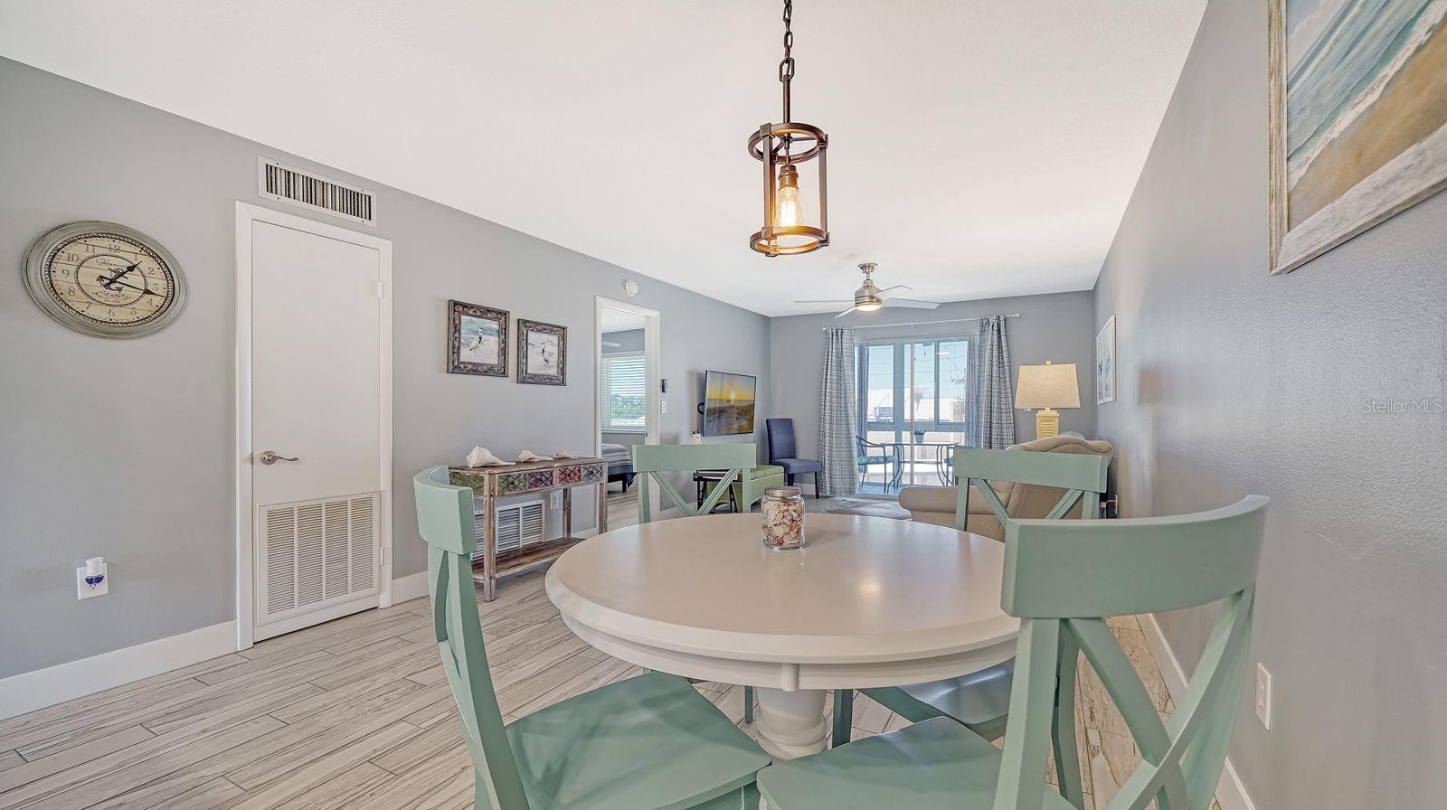 Image 10 of 40 For 708 Tamiami Trail S 308