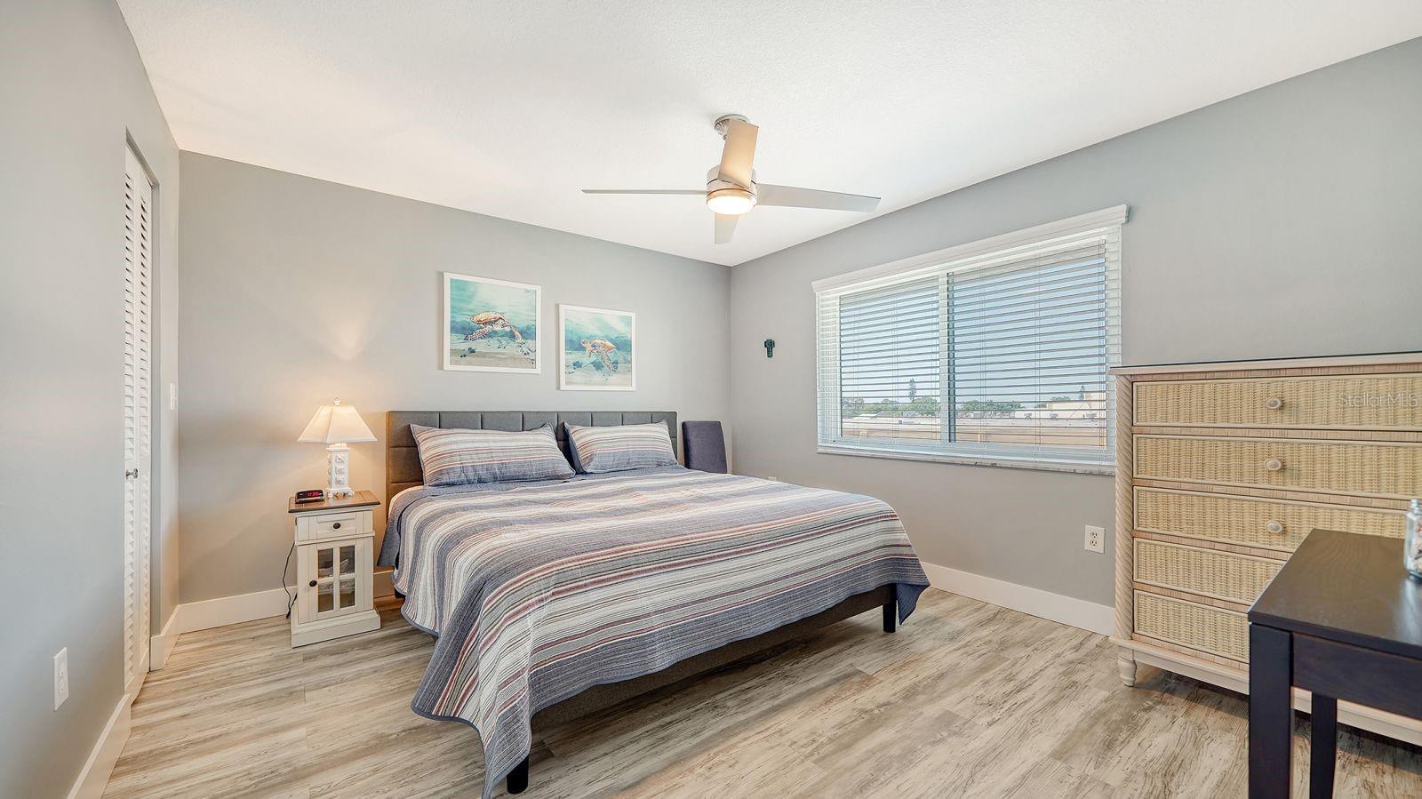 Image 14 of 40 For 708 Tamiami Trail S 308