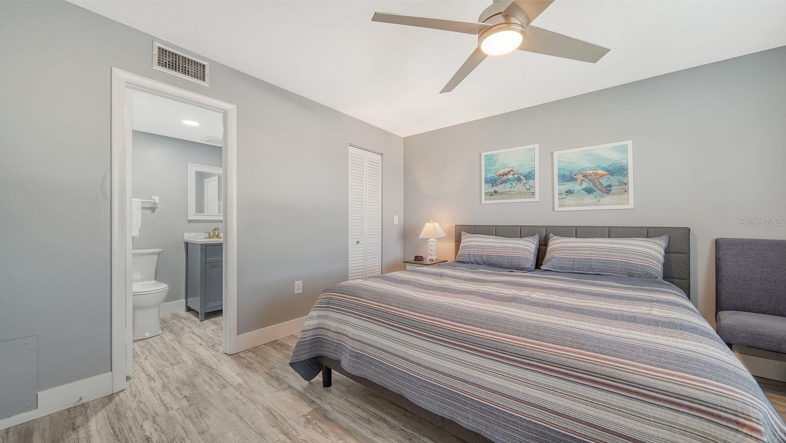 Image 17 of 40 For 708 Tamiami Trail S 308