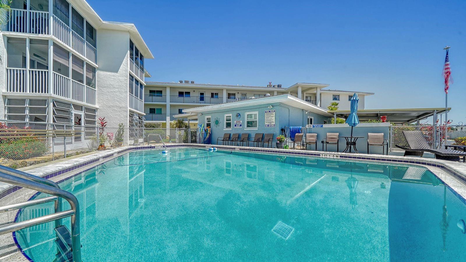 Image 28 of 40 For 708 Tamiami Trail S 308